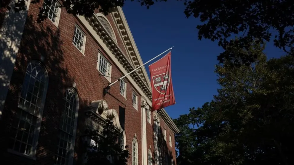 Thumbnail of Universidad de Harvard confirma que fue hackeada a través de la modalidad de phishing telefónico